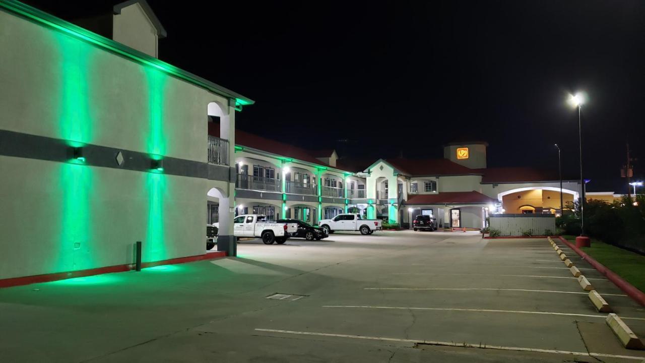 Palace Inn Addicks Exterior photo